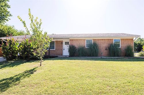 14 Crown Pt, Pauls Valley, OK, 73075-5306 | Card Image