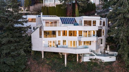 5530 Parthenon Pl, West Vancouver, BC, V7W2V7 | Card Image