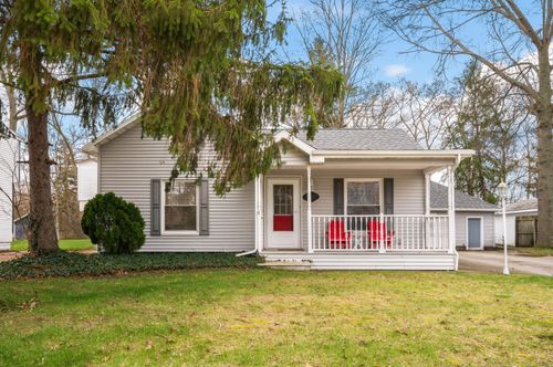 3728 Lake St, Bridgman, MI, 49106-9735 | Card Image