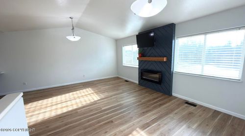 5530 Alora Loop, Anchorage, AK, 99504-1047 | Card Image