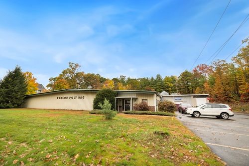 578 Main St, Hudson, MA, 01749-3028 | Card Image