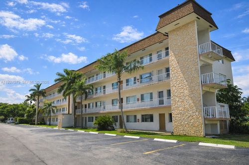 306-6289 Lear Dr, Lake Worth, FL, 33462-6421 | Card Image