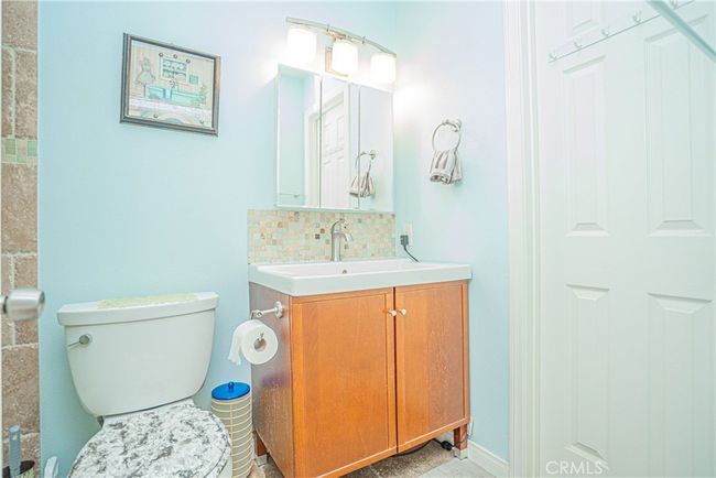 10712 Knott Ave, Condo with 2 bedrooms, 2 bathrooms and 2 parking in Stanton CA | Image 14