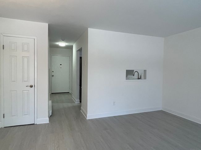 90 - 90 Wilton Crst, Condo with 2 bedrooms, 2 bathrooms and null parking in Wilton CT | Image 10