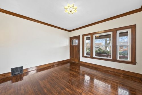 1065 S Poplar Ave, Kankakee, IL, 60901-5555 | Card Image