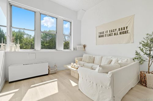 apt-233-1 Landmark Sq, Port Chester, NY, 10573-3350 | Card Image