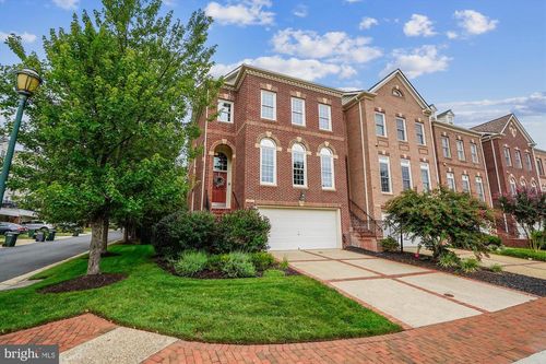 18512 Bear Creek Ter, LEESBURG, VA, 20176-7425 | Card Image