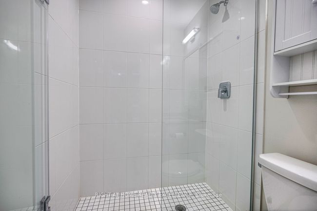 201 - 65 Watergarden Dr, Condo with 3 bedrooms, 2 bathrooms and 1 parking in Mississauga ON | Image 10
