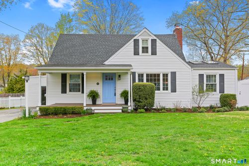 10 Millspaugh Dr, Fairfield, CT, 06824-3013 | Card Image