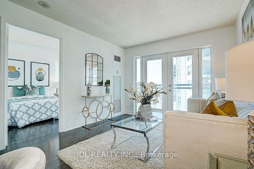 711-600 Queens Quay W, Toronto, ON, M5V3M3 | Card Image