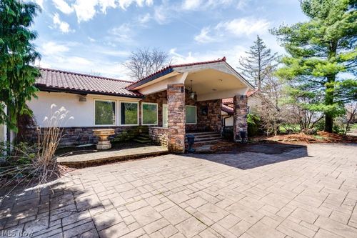 4861 Royalton Rd, North Royalton, OH, 44133-4079 | Card Image