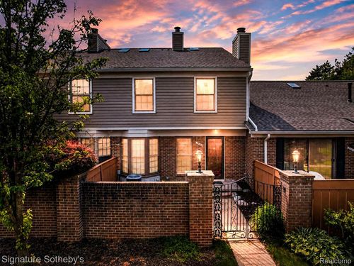371-22050 Edgewater, Novi, MI, 48375-5012 | Card Image