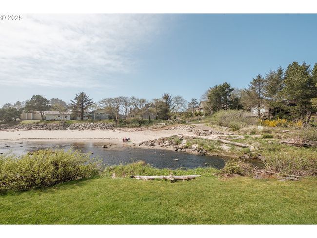 130 - 48988 Highway 101 S, Condo with 1 bedrooms, 2 bathrooms and null parking in Neskowin OR | Image 24