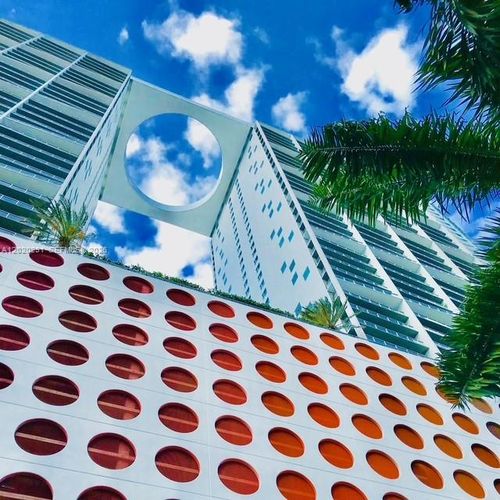 2208-500 Brickell Ave, Miami, FL, 33131-2582 | Card Image