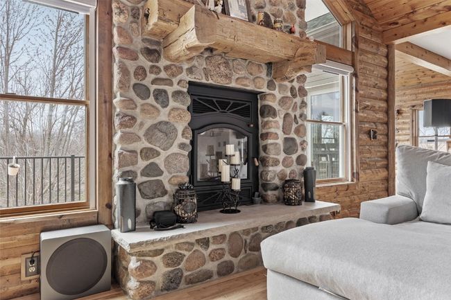 1321 Hickory Hollow Rd Ne, House other with 4 bedrooms, 3 bathrooms and null parking in Solon IA | Image 8