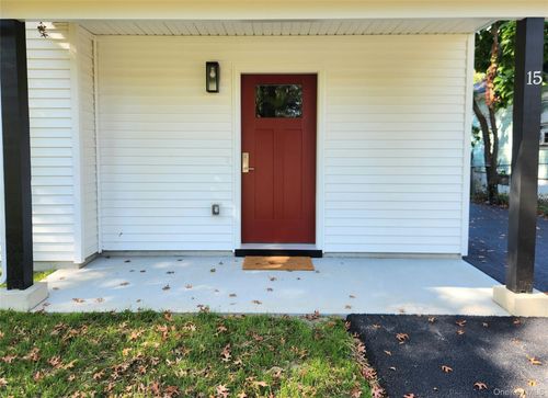 15 Greising St, Pine Bush, NY, 12566-6304 | Card Image