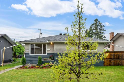 9211 Allison Dr Se, Calgary, AB, T2J1B3 | Card Image