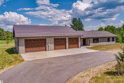 4646 Lehman Rd, West Branch, MI, 48661-9628 | Card Image