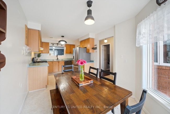 1343 Eagle Cres, House attached with 3 bedrooms, 2 bathrooms and 2 parking in Peterborough ON | Image 16