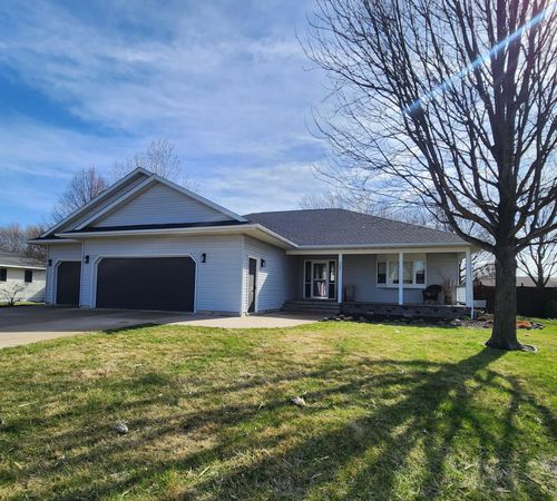 905 4th Ave Se, Pipestone, MN, 56164-1709 | Card Image