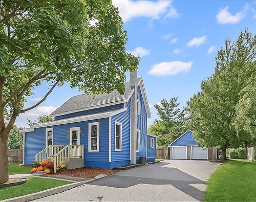 214 S Prospect St, Marengo, IL, 60152-3458 | Card Image