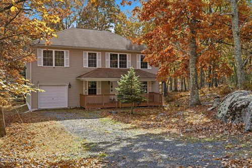 148 Mallard Path, Bushkill, PA, 18324-8243 | Card Image