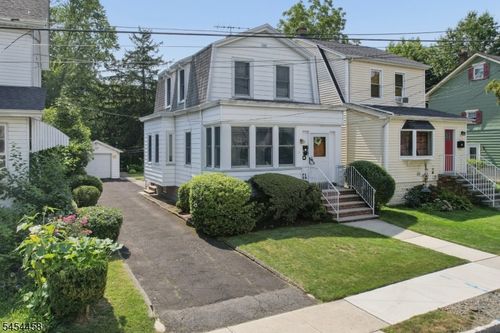 11 Concord Ave, Maplewood, NJ, 07040-3209 | Card Image