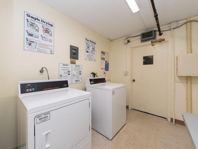 Laundry room very close to the condo | Image 28