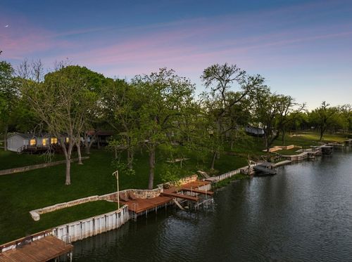 344 Shangrila Ln, New Braunfels, TX, 78130-8243 | Card Image
