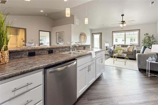 5906 Foxtail Loop W, Townhouse with 2 bedrooms, 2 bathrooms and null parking in Billings MT | Image 11
