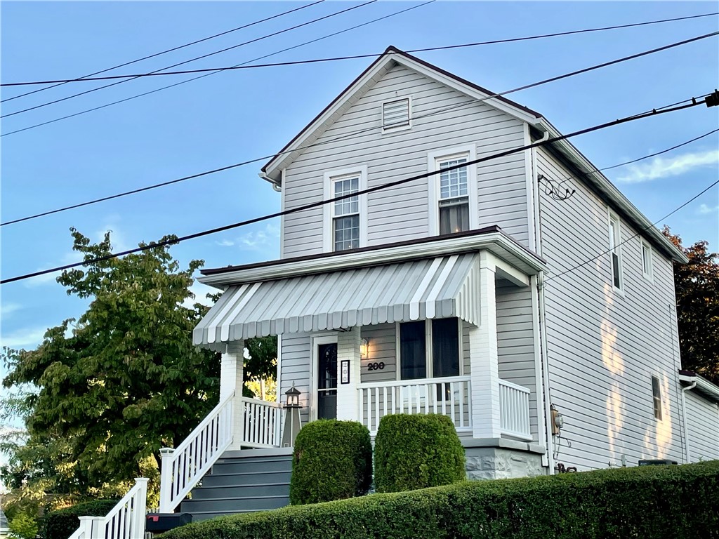 Roberts St, West Mifflin, PA 15122