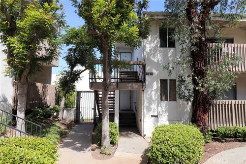 1661 Neil Armstrong St, Montebello, CA, 90640-2072 | Card Image