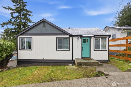 2124 15th St, Bremerton, WA, 98312-3054 | Card Image