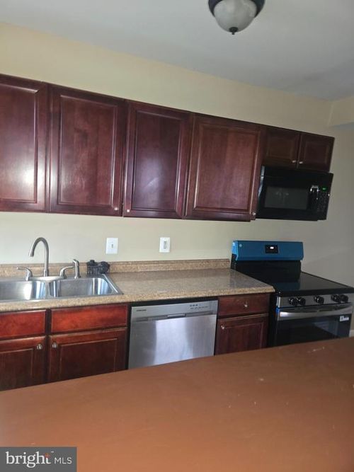 740 E Haines St, PHILADELPHIA, PA, 19144-1219 | Card Image