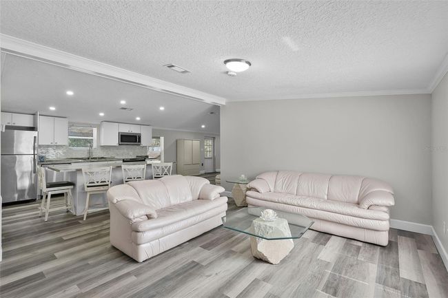 43041 Jewell Dr, House other with 3 bedrooms, 2 bathrooms and null parking in DELAND FL | Image 9