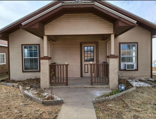 411 Cooke St, Nocona, TX, 76255-2128 | Card Image