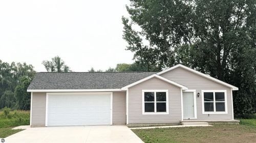 268 W Stern Dr, Au Gres, MI, 48703-9643 | Card Image