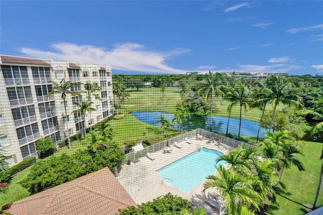 APT-501 - 3500 Oaks Clubhouse Dr, Condo with 3 bedrooms, 2 bathrooms and null parking in Pompano Beach FL | Image 49
