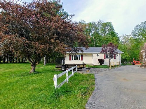 68-68 N Cross Rd, Lagrangeville, NY, 12540-5202 | Card Image