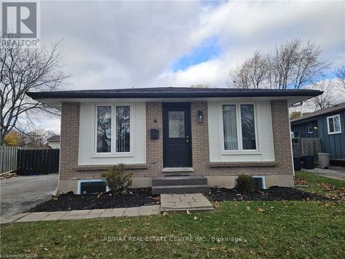 6 Patience Cres, London, ON, N6E2K9 | Card Image
