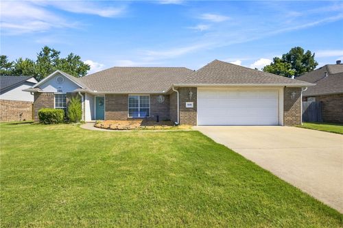 3601 W Mockingbird Ln, Rogers, AR, 72756 | Card Image