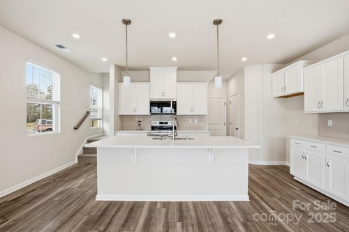 2135 Vinyasa Rd, Charlotte, NC, 28215-8815 | Card Image