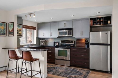 402-812 15 Ave Sw, Calgary, AB, T2R0S1 | Card Image