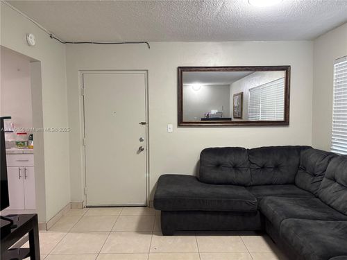 apt-111-6575 W 4th Ave, Hialeah, FL, 33012-6673 | Card Image
