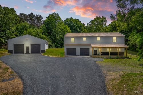 29 Crescent Ln, Fulton, NY, 13069-4505 | Card Image