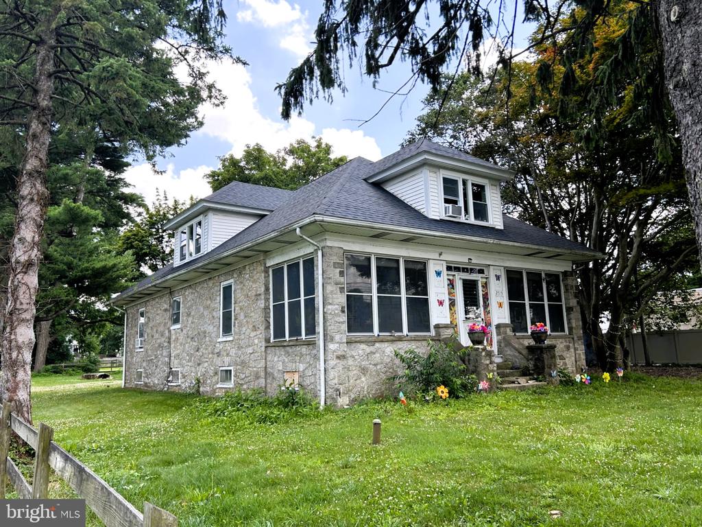Residential in HONEY BROOK 2
