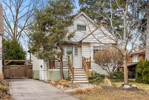 10 Abbotsford Rd, North York, ON, M2N2P7 | Card Image