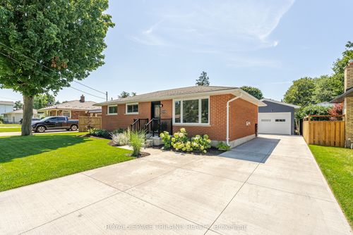4119 Hamilton Rd, Dorchester, ON, N0L1G2 | Card Image