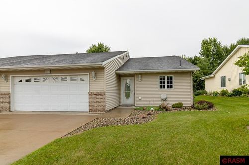 372 S Rolling Hills Dr, Le Center, MN, 56057-2701 | Card Image