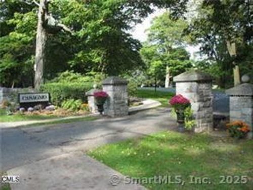 69-69 Lawson Ln, Ridgefield, CT, 06877-3968 | Card Image